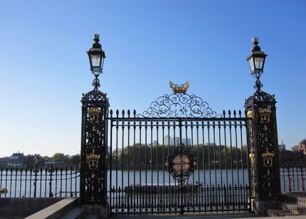 選購鐵藝大門之前，你需要學會這幾招