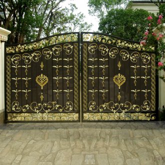 別墅大門選擇鐵藝大門你會選擇嗎？